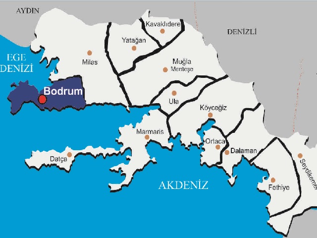 Muğla iline bağlı ilçelerden bir olan Bodrum; kuzeyde Güllük, güneyde Gökova körfezi arasında bir yarımada üzerinde yer alır. İlçenin toprakları engebelidir.